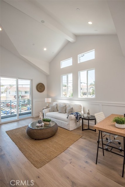 2104 Harriman Lane, Redondo Beach, California 90278, 4 Bedrooms Bedrooms, ,3 BathroomsBathrooms,Residential,Sold,Harriman,PV18101088