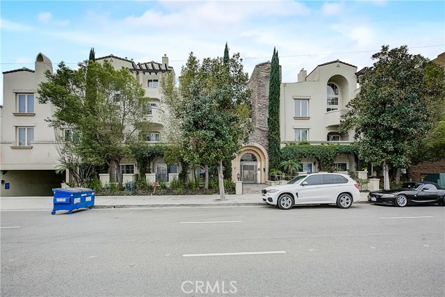 2 Bed Home for Sale in Sherman Oaks, California
