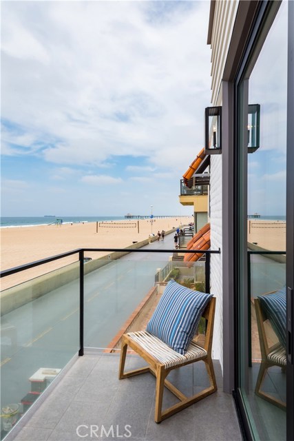 3330 The Strand, Hermosa Beach, California 90254, 5 Bedrooms Bedrooms, ,5 BathroomsBathrooms,Residential,Sold,The Strand,SB18221247