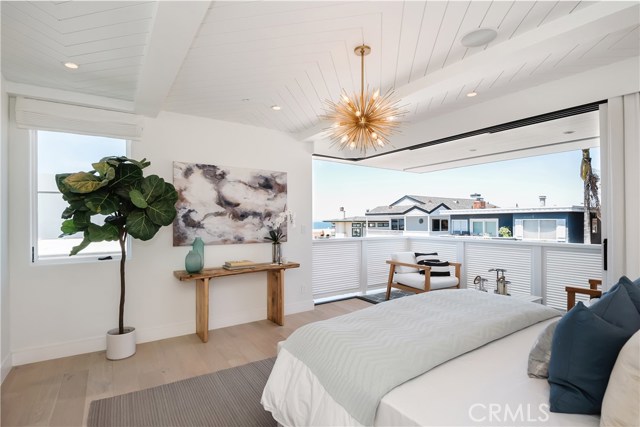 232 17th Street, Manhattan Beach, California 90266, 4 Bedrooms Bedrooms, ,1 BathroomBathrooms,Residential,Sold,17th,SB20151551