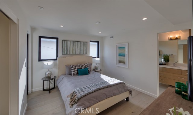 246 30th Street, Hermosa Beach, California 90254, 4 Bedrooms Bedrooms, ,4 BathroomsBathrooms,Residential,Sold,30th,SB19212204