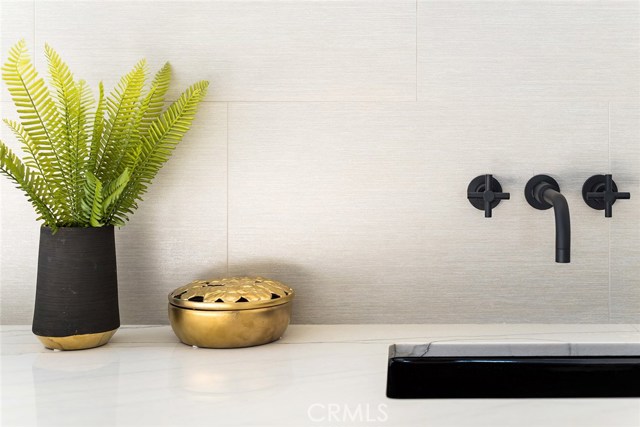 1121 Manhattan Ave, Hermosa Beach, California 90254, 4 Bedrooms Bedrooms, ,2 BathroomsBathrooms,Residential,Sold,Manhattan Ave,SB18116434