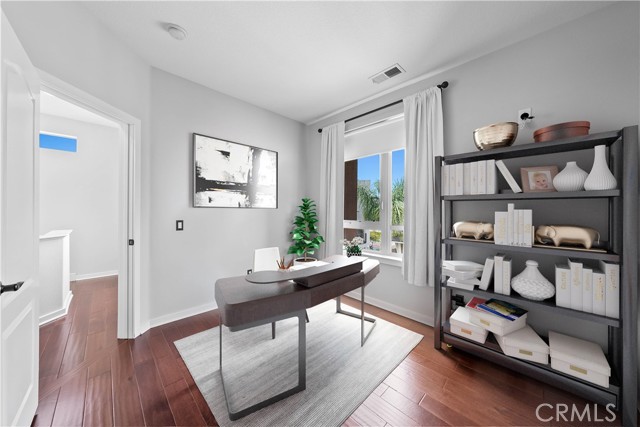 2 Bed Home for Sale in Hawthorne, California