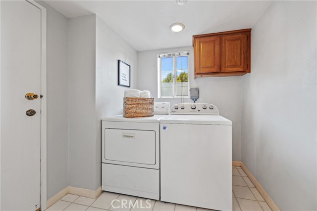 2715 Grant Avenue, Redondo Beach, California 90278, 3 Bedrooms Bedrooms, ,2 BathroomsBathrooms,Residential,Sold,Grant,SB21124171