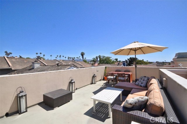 722 Irena Avenue, Redondo Beach, California 90277, 3 Bedrooms Bedrooms, ,2 BathroomsBathrooms,Residential,Sold,Irena,PV18154458