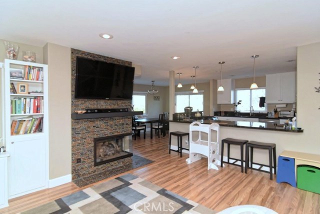 546 11th Street, Hermosa Beach, California 90254, 2 Bedrooms Bedrooms, ,3 BathroomsBathrooms,Residential,Sold,11th,SB18018596