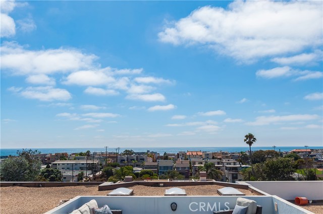 714 8th Place, Hermosa Beach, California 90254, 4 Bedrooms Bedrooms, ,2 BathroomsBathrooms,Residential,Sold,8th,SB17187209