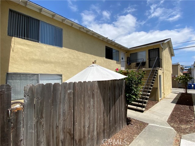 1226 Amethyst Street, Redondo Beach, California 90277, ,Residential Income,Sold,Amethyst,SB20118483