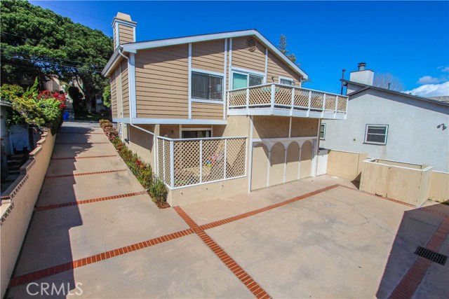 1916 Marshallfield Lane, Redondo Beach, California 90278, 3 Bedrooms Bedrooms, ,1 BathroomBathrooms,Residential,Sold,Marshallfield,PW18065789