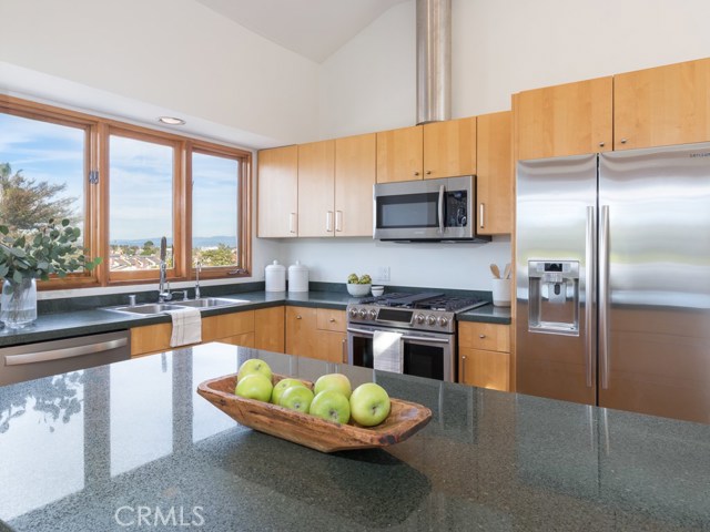 1218 Harper Ave, Redondo Beach, California 90278, 3 Bedrooms Bedrooms, ,2 BathroomsBathrooms,Residential,Sold,Harper Ave,SB20004970