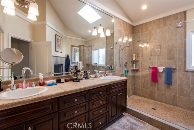 2203 Gates Avenue, Redondo Beach, California 90278, 4 Bedrooms Bedrooms, ,2 BathroomsBathrooms,Residential,Sold,Gates,PW20026104