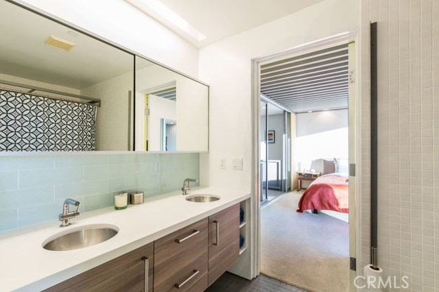 806 Juanita Avenue, Redondo Beach, California 90277, 3 Bedrooms Bedrooms, ,2 BathroomsBathrooms,Residential,Sold,Juanita,SB18289178