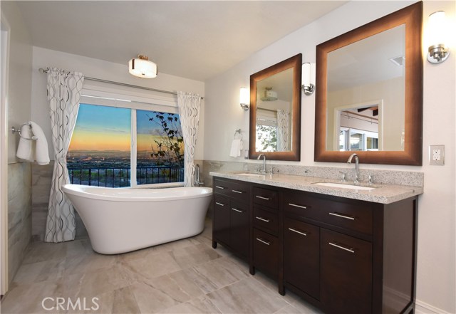 4 Chaparral Lane, Rancho Palos Verdes, California 90275, 4 Bedrooms Bedrooms, ,4 BathroomsBathrooms,Residential,Sold,Chaparral,PV19268082