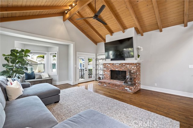 1216 20th Place, Hermosa Beach, California 90254, 3 Bedrooms Bedrooms, ,2 BathroomsBathrooms,Residential,Sold,20th,SB20132382