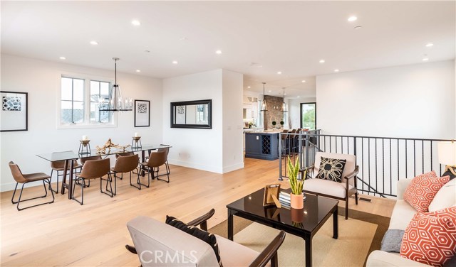 653 13th Street, Manhattan Beach, California 90266, 4 Bedrooms Bedrooms, ,2 BathroomsBathrooms,Residential,Sold,13th,SB19011414