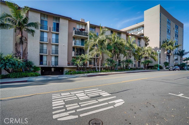 555 Esplanade, Redondo Beach, California 90277, 2 Bedrooms Bedrooms, ,1 BathroomBathrooms,Residential,Sold,Esplanade,SB21142311