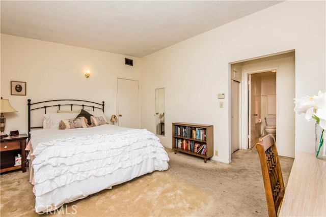 724 13th Street, Manhattan Beach, California 90266, 4 Bedrooms Bedrooms, ,2 BathroomsBathrooms,Residential,Sold,13th,SB17253786