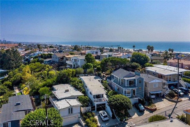 516 24th Street, Hermosa Beach, California 90254, 2 Bedrooms Bedrooms, ,1 BathroomBathrooms,Residential,Sold,24th,SB20201077