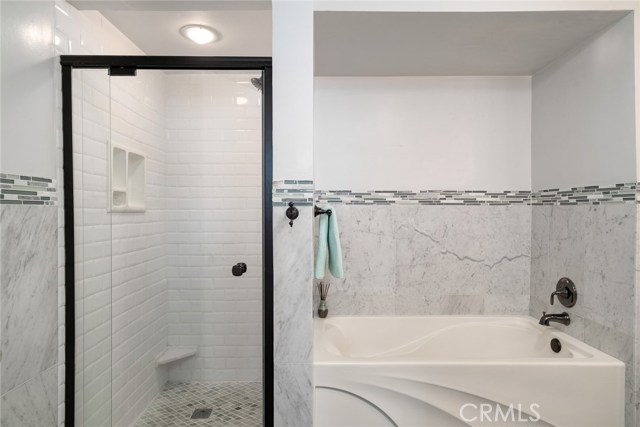 1 Bed Home for Sale in Los Angeles, California