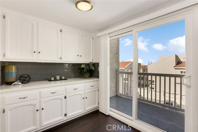 710 Guadalupe Avenue, Redondo Beach, California 90277, 2 Bedrooms Bedrooms, ,1 BathroomBathrooms,Residential,Sold,Guadalupe,SB18012304