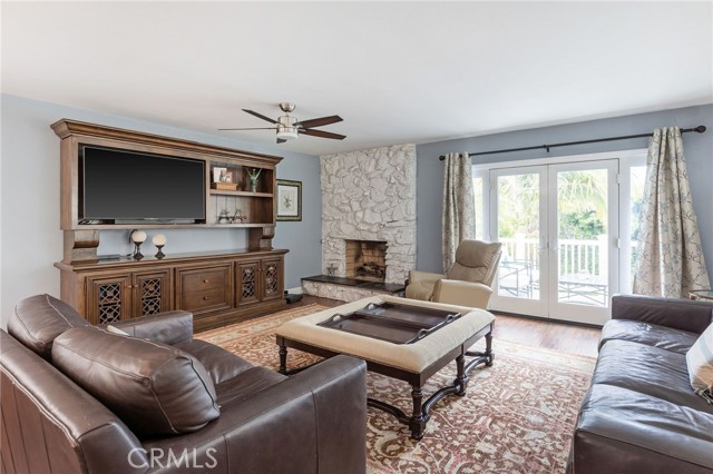 706 Anderson Street, Manhattan Beach, California 90266, 3 Bedrooms Bedrooms, ,2 BathroomsBathrooms,Residential,Sold,Anderson,SB21117273