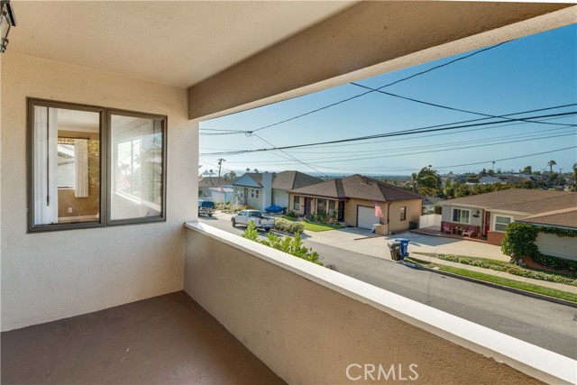 1030 9th Street, Hermosa Beach, California 90254, 4 Bedrooms Bedrooms, ,3 BathroomsBathrooms,Residential,Sold,9th,PV21173520