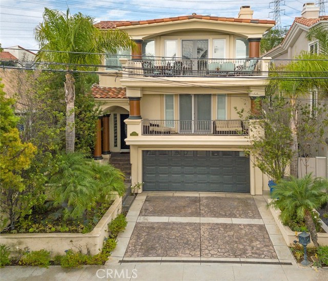 824 Lucia Avenue, Redondo Beach, California 90277, 4 Bedrooms Bedrooms, ,2 BathroomsBathrooms,Residential,Sold,Lucia,SB17243424