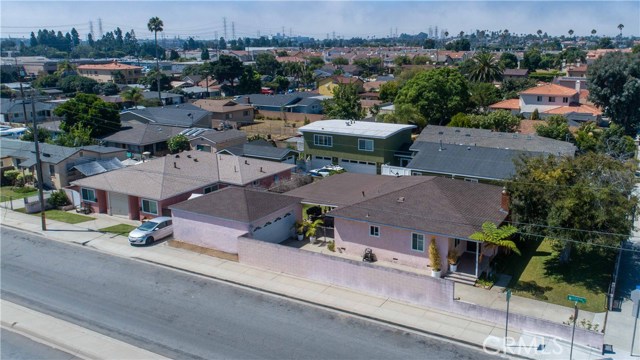 807 Lilienthal Lane, Redondo Beach, California 90278, 7 Bedrooms Bedrooms, ,4 BathroomsBathrooms,Residential,Sold,Lilienthal,SW19214805