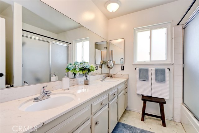1942 Peninsula Verde Drive, Rancho Palos Verdes, California 90275, 4 Bedrooms Bedrooms, ,1 BathroomBathrooms,Residential,Sold,Peninsula Verde,SB20179363