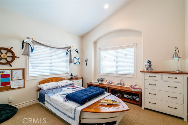 1917 Perry Avenue, Redondo Beach, California 90278, 4 Bedrooms Bedrooms, ,2 BathroomsBathrooms,Residential,Sold,Perry,SB17143965