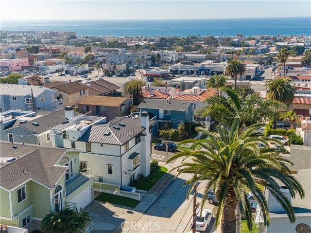 548 Pine Street, Hermosa Beach, California 90254, 4 Bedrooms Bedrooms, ,3 BathroomsBathrooms,Residential,Sold,Pine,SB21026550