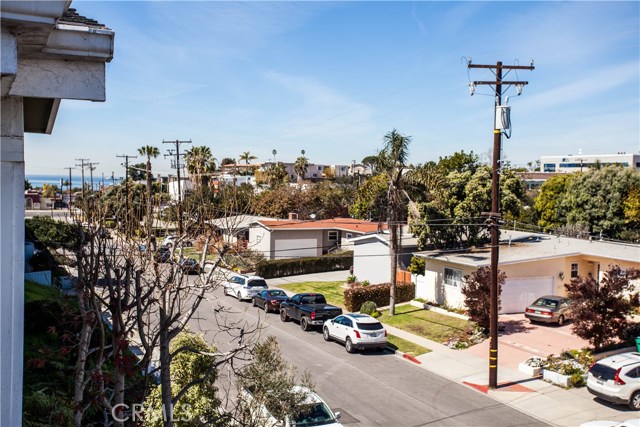 1202 Tennyson Street, Manhattan Beach, California 90266, 3 Bedrooms Bedrooms, ,2 BathroomsBathrooms,Residential,Sold,Tennyson,SB18051146