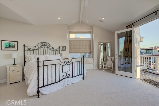 637 17th Street, Manhattan Beach, California 90266, 6 Bedrooms Bedrooms, ,3 BathroomsBathrooms,Residential,Sold,17th,SB20249999