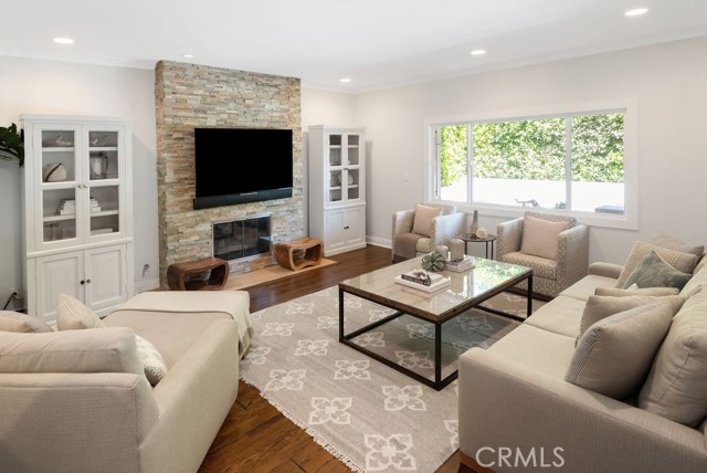 1724 Walnut Avenue, Manhattan Beach, California 90266, 4 Bedrooms Bedrooms, ,3 BathroomsBathrooms,Residential,Sold,Walnut,SB21065266