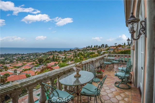 1429 Via Zumaya, Palos Verdes Estates, California 90274, 5 Bedrooms Bedrooms, ,6 BathroomsBathrooms,Residential,Sold,Via Zumaya,PV18119297