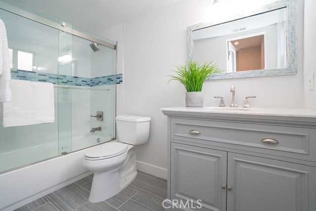 723 3rd Street, Hermosa Beach, California 90254, 2 Bedrooms Bedrooms, ,3 BathroomsBathrooms,Residential,Sold,3rd,SB19147178