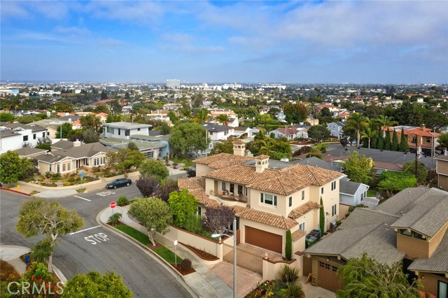 2013 Magnolia Avenue, Manhattan Beach, California 90266, 4 Bedrooms Bedrooms, ,4 BathroomsBathrooms,Residential,Sold,Magnolia,SB18234359