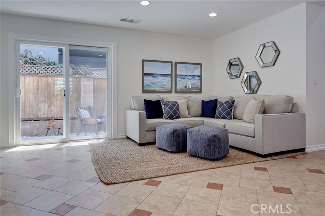 2011 Dufour Avenue, Redondo Beach, California 90278, 3 Bedrooms Bedrooms, ,2 BathroomsBathrooms,Residential,Sold,Dufour,SB19170584