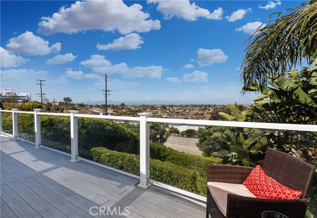 443 Prospect Avenue, Redondo Beach, California 90277, 5 Bedrooms Bedrooms, ,2 BathroomsBathrooms,Residential,Sold,Prospect,SB19114757