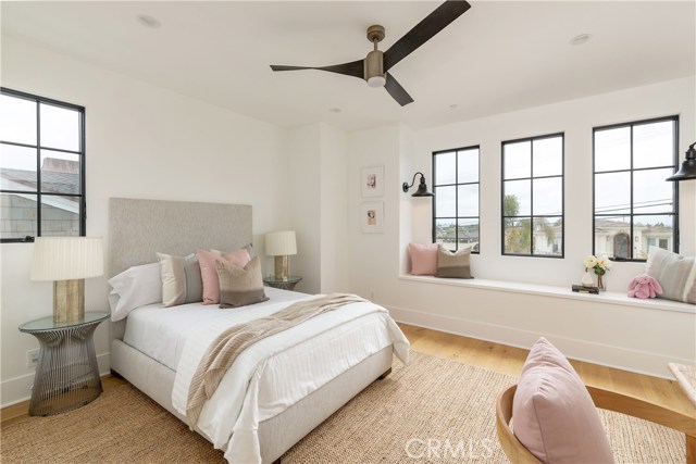 Bedroom with built-in bench