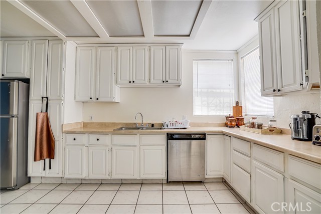 3 Bed Home for Sale in Compton, California