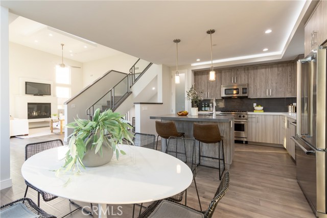 OPEN CONCEPT KITCHEN