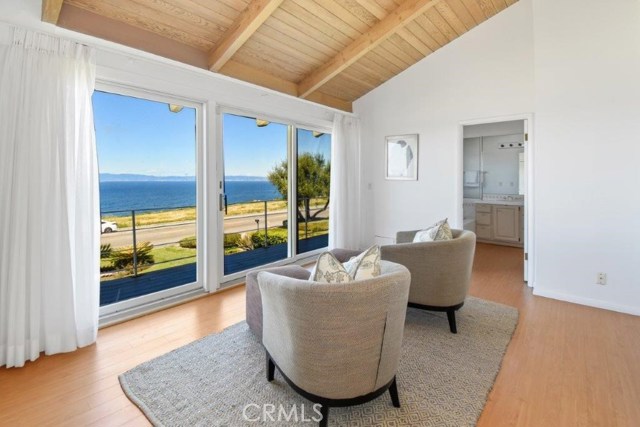 Master Suite Sitting Area