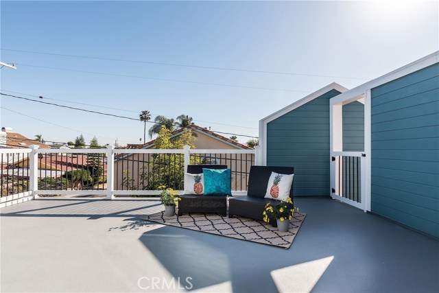 2307 Felton Lane, Redondo Beach, California 90278, 3 Bedrooms Bedrooms, ,2 BathroomsBathrooms,Residential,Sold,Felton,SB18030073