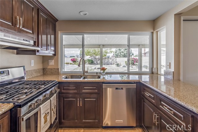 Large window for you to admire your gorgeous backyard