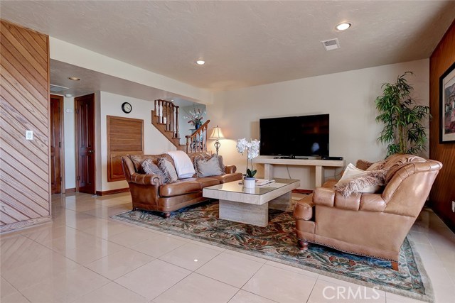5810 Sunmist Drive, Rancho Palos Verdes, California 90275, 4 Bedrooms Bedrooms, ,3 BathroomsBathrooms,Residential,Sold,Sunmist,SB19187283