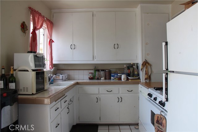 1920 Gates Avenue, Redondo Beach, California 90278, 2 Bedrooms Bedrooms, ,1 BathroomBathrooms,Residential,Sold,Gates,SB17166970