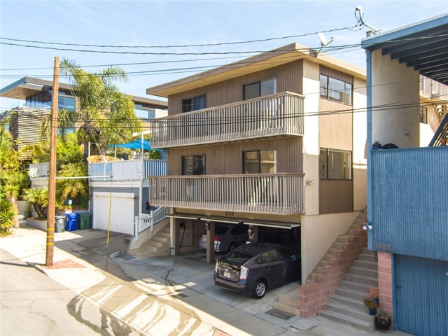 1136 Fisher Avenue, Manhattan Beach, California 90266, ,Residential Income,Sold,Fisher,SB21066103