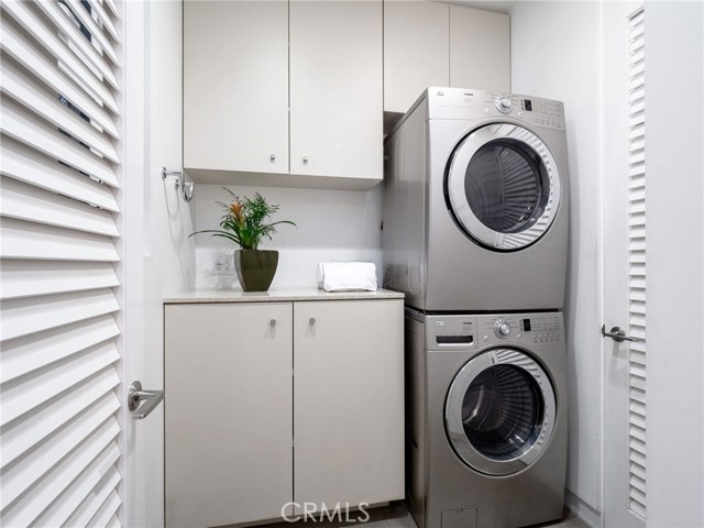 448 31st Street, Manhattan Beach, California 90266, 3 Bedrooms Bedrooms, ,2 BathroomsBathrooms,Residential,Sold,31st,SB20192689