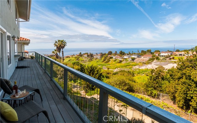 6825 Kings Harbor Drive, Rancho Palos Verdes, California 90275, 4 Bedrooms Bedrooms, ,3 BathroomsBathrooms,Residential,Sold,Kings Harbor,PV17059754